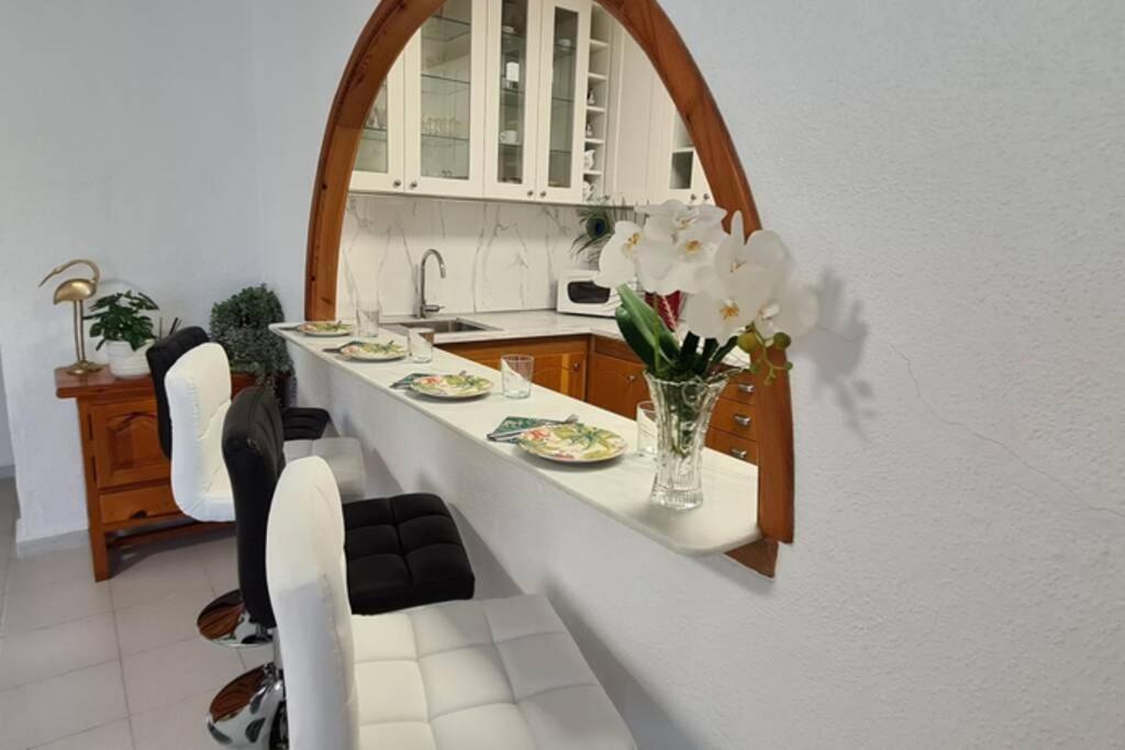 Villa Tropical Paradise In Torrevieja